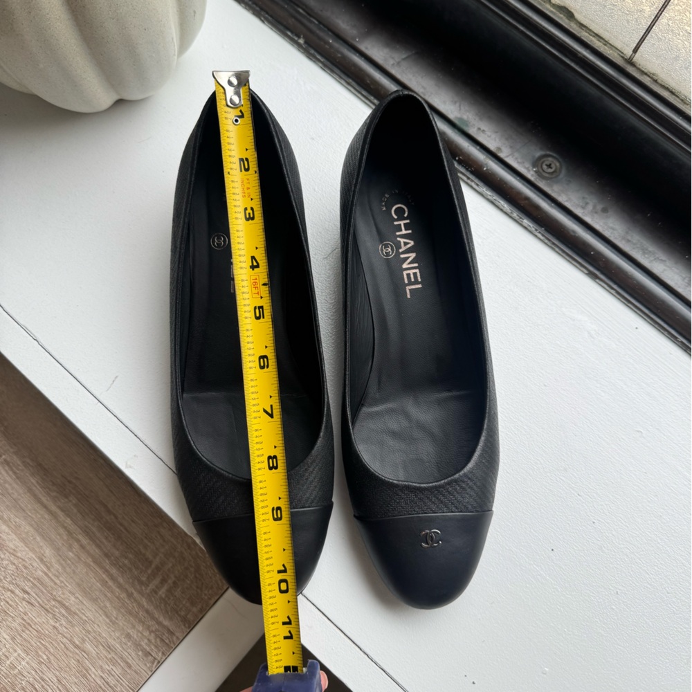 CHANEL cap toe black pumps - Picture 8 of 16